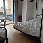 招待所 Sea 4*